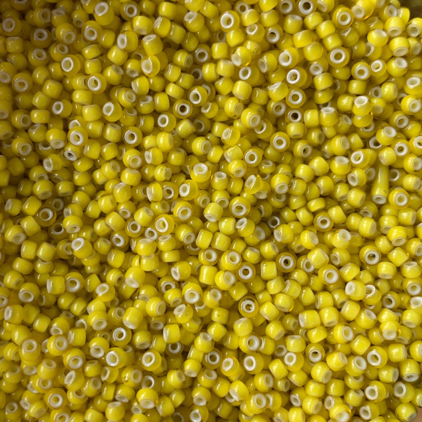 Yellow Whitehearts 10/0 - Vintage