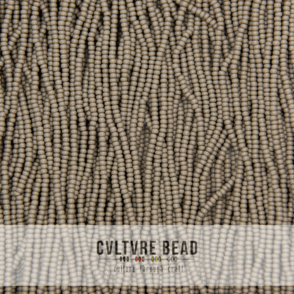 Czech Seed Bead 11/0 Opaque Grey - Hank - 18g